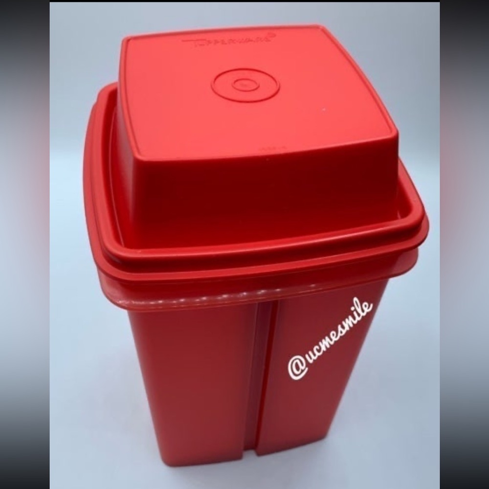 Tupperware Large Pick-A-Deli Keeper - Picture 2 of 5